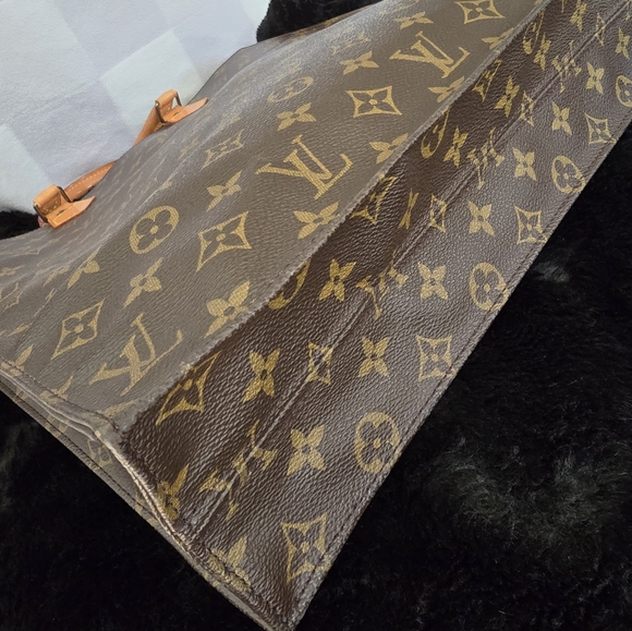 Louis Vuitton Classic Monogram Tote Bag - Picture 5 of 15